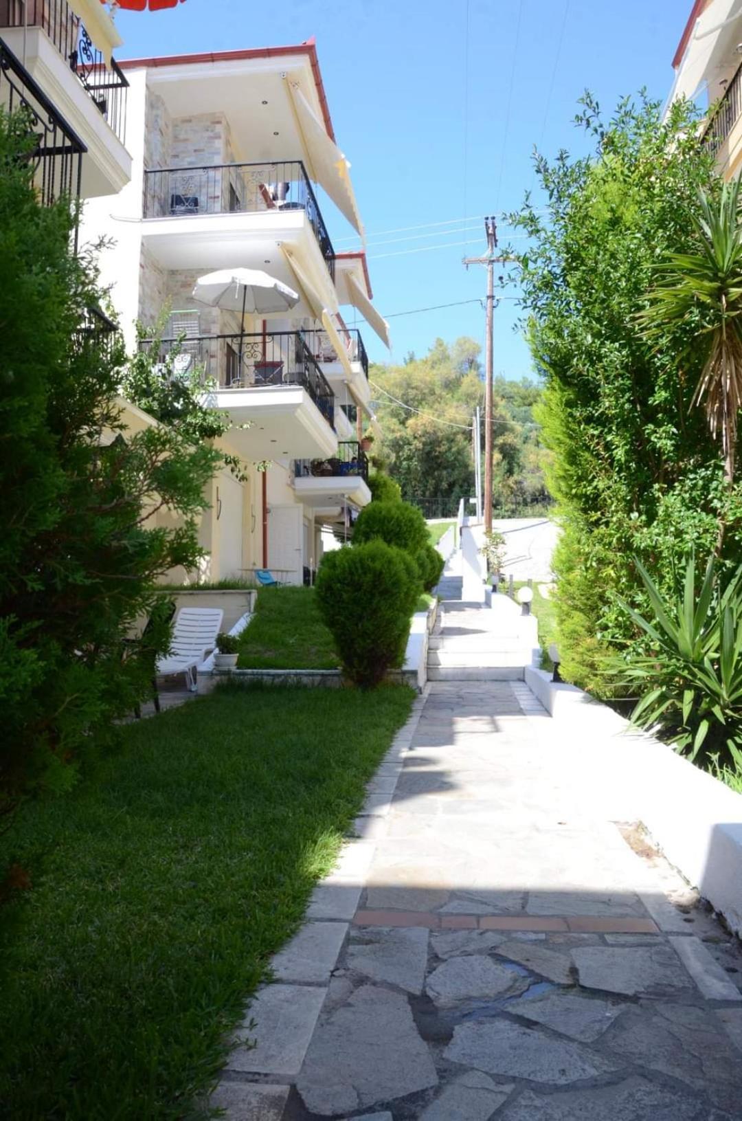 Roses Rt Apartments Skioni I Неа Скиони Екстериор снимка